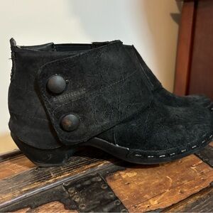 Merrell Black Suede Ankle Boots